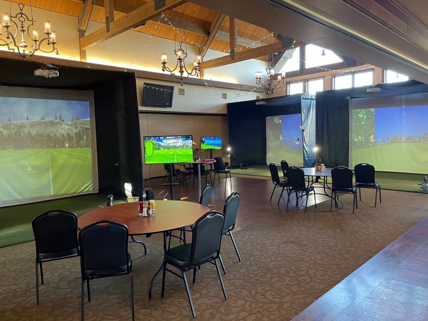 Book Your Indoor Golf Simulator Experience at Pinecrest Golf Club
